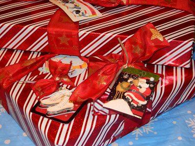 BJ’s Wholesale Club Holiday Gift Wrap and a $25 Gift Card Giveaway (ends 12/23)