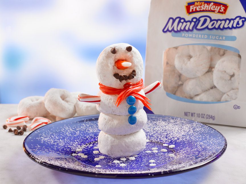 Mrs. Freshley’s Mini Donuts Snowman and a Contest