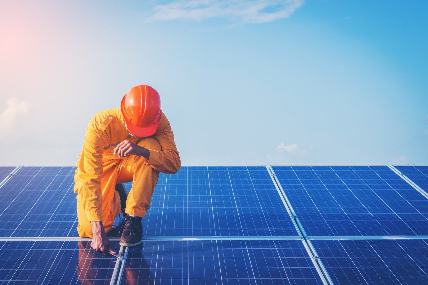 Should You Invest in Solar Panels Houston, TX?
