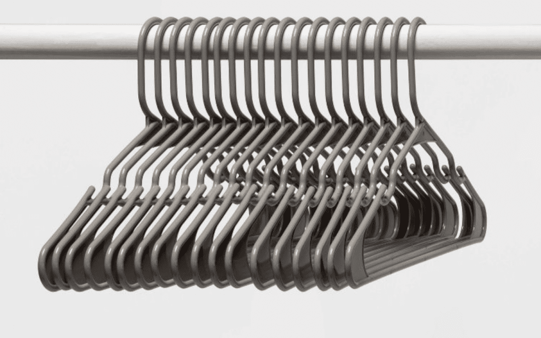 Target Deal – 18 Pack of Plastic Hangers – Just $3.00