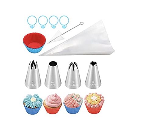 Cake Fans Piping Bags and Tips Set – $4.64 shipped!