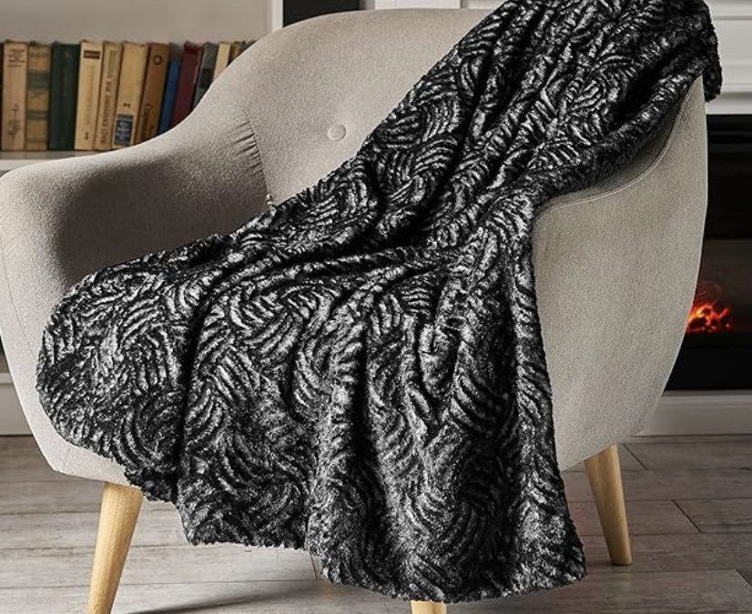 Faux Fur Fuzzy Blanket – Just $13.47 shipped (Reg. $20)