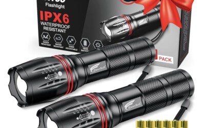2 Pack of Zoomable Flashlights for just $6.99 shipped!  #StockingStufferIdea