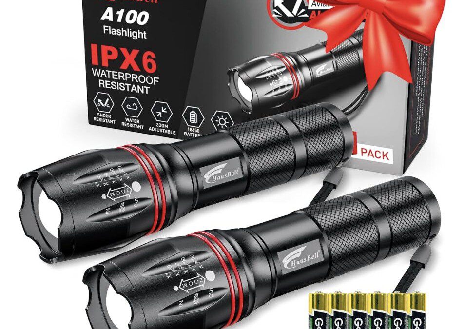 2 Pack of Zoomable Flashlights for just $6.99 shipped! #StockingStufferIdea